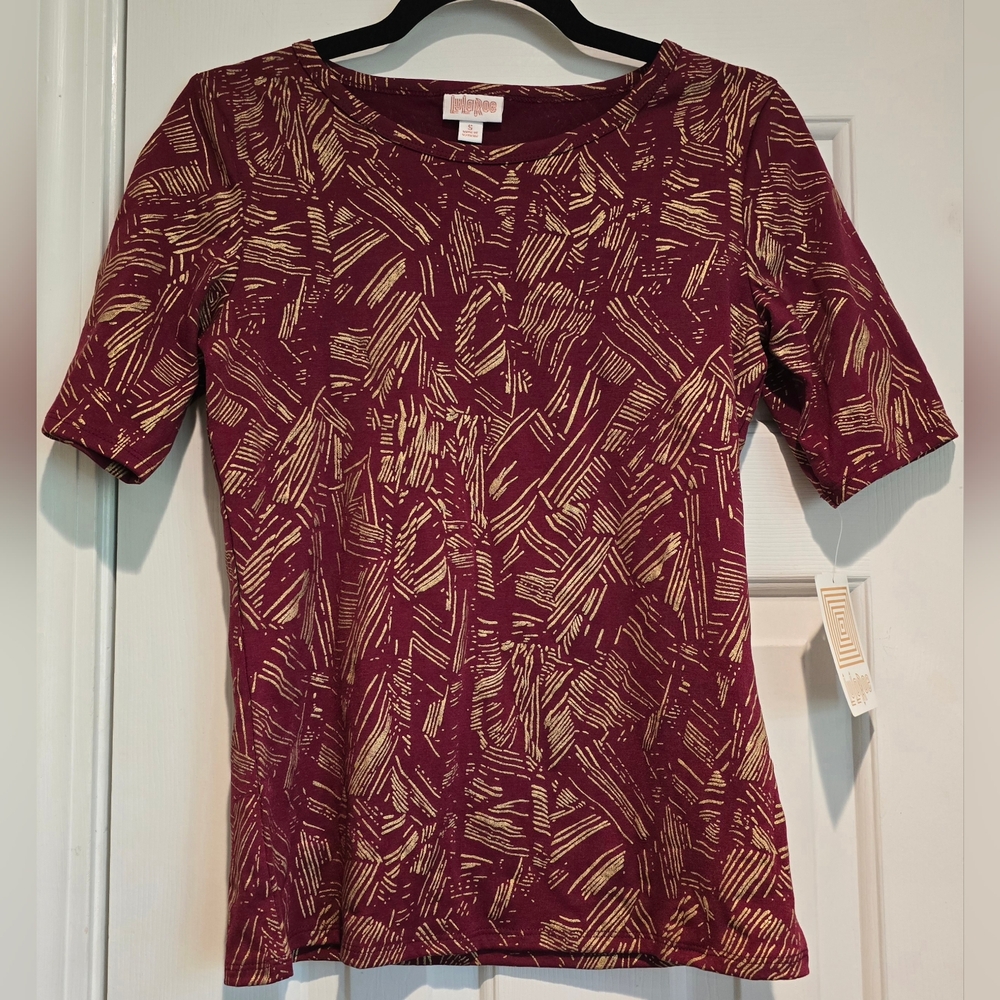 NWT women's gold & maroon LuLaRoe Gigi short sleeve shirt Size Small